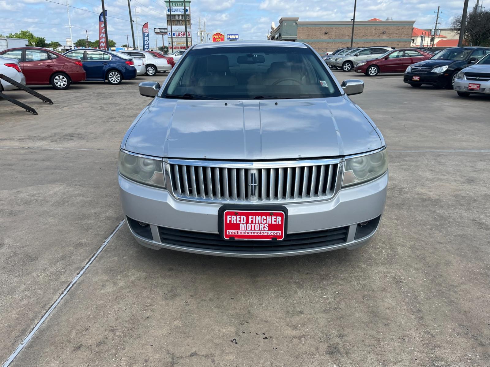 2006 SILVER /gray Lincoln Zephyr Base (3LNHM26146R) with an 3.0L V6 DOHC 24V engine, 6-Speed Automatic Overdrive transmission, located at 14700 Tomball Parkway 249, Houston, TX, 77086, (281) 444-2200, 29.928619, -95.504074 - Photo #1